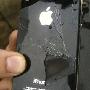 iPhone 4 在澳洲国内航班上自燃，看来它也对 Qantas 罢工气「炸」了