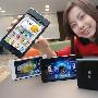 新 LG Optimus 3D Max 比上一代更薄，卖点是全球首款支持 3D 视频编辑