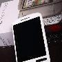 最近白色很给力 白色版HTC Tattoo图赏