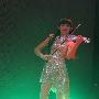 2011通信展：摩托罗拉展台美女大秀小提琴