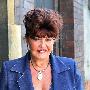 《FIVE 希拉里德维：拯救企业的百万富婆》(FIVE Hilary Devey The Business Inspector)更新至第1集[PDTV][TVRip]