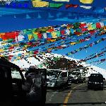 走进西藏-摄影作品精选--五彩旌幡之色季拉山图片 自然风光 风景图片