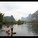 撑篙竹排的樂趣图片 自然风光 风景图片