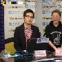 星辰变OL颤你妹专访 让男主持招架不住