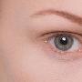 眼药水使用存六误区 治疗不成反伤角膜