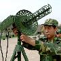 解放军士兵用自研袖珍装置10分钟修好新型装备