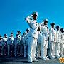 国庆50周年阅兵海军方队军人脚底扎入铁钉(图)