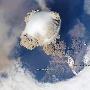宇航员太空拍下火山爆发冲击波(图)
