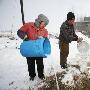 新疆奶农每日倒奶近20吨：亏得扛不住了(图)