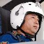 飞行员驾机遇险曾3次放弃跳伞机会避免附带损失