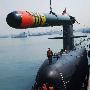 南海舰队新型鱼雷海上试射全部命中目标(图)