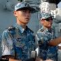 中俄护航舰艇海上交流，俄方舰容好恐怖![组图]