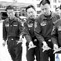 国庆阅兵空中梯队进京合练 飞行编队间有高度差