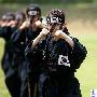 挑战中国功夫:韩国美女特种兵部队跆拳道格斗术演练!