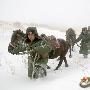 新疆军区部队零下20摄氏度寒冷天气赴深山练兵