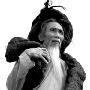 越南老汉头发长6.8米：或为世界最长头发(图)