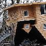 组图：德国出现倒置房屋让游客体验倒立生活