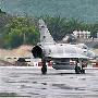 台湾空军演习被批假打 战机因雨停飞不如民航