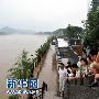南京军区紧急调集2100名官兵冒雨驰援江西[图]