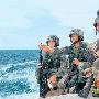 防敌登岛袭扰演练 某海防连官兵陡峭山崖设伏6天