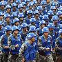 “蓝盔行动－２０１１”实兵演练现场[组图]整装待发的维和部队官兵。杨洪武摄