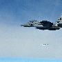 新加坡空军最新型F-15SG参演空投JDAM制导炸弹