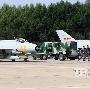 广空航空兵战机进行实弹轰炸射击训练