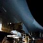 B-1B战略轰炸机加挂新型联合防区外导弹[大图]