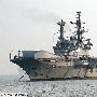 印度海军在孟买海域集结准备举行舰队阅兵式