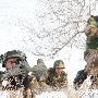 新疆边防冰天雪地热练兵