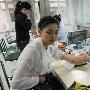实拍冬季女子征兵体检现场