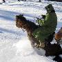 阿勒泰军分区官兵无人区“趟雪”巡逻
