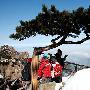 雪后黄山初放晴 乘兴游人沐春风