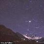 摄影师拍下珠峰夜空图：御夫座星群熠熠生辉
