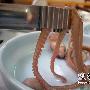 韩国人喜欢生吞活章鱼