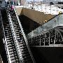 高铁济南西站设94个售票口、82部电梯方便旅客