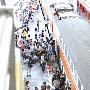 高校放假学生集中返家 武昌火车站迎来暑运高峰
