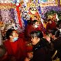 藏族白拉姆节上的妇女