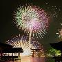 日本世界文化遗产严岛神社举行海上焰火盛会