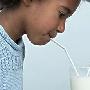 宝宝如何预防食用牛奶过敏