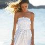 清纯白色连衣裙降低夏天温度