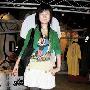 街头美女裙装越短越性感撩人