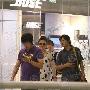 李湘挺大肚坚持公关 陪吃饭拉关系助老公