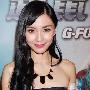 Angelababy美艳亮相 性感站台压众女星