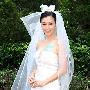 与陈法拉穿婚纱扮新娘 伍咏薇跪地示范求婚图