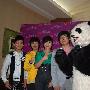 王岳伦称李湘产后将复出 满月时或公布女儿照片