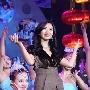 陈好发福献唱新歌 黄渤与辣妹贴身秀舞技
