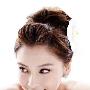 Angelababy演绎纯情婚纱照