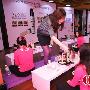 伪装专家benefit推出业界首款360度眼部底霜