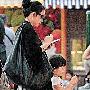 41岁性感女神邱淑贞带女游玩 为追生子三度怀孕